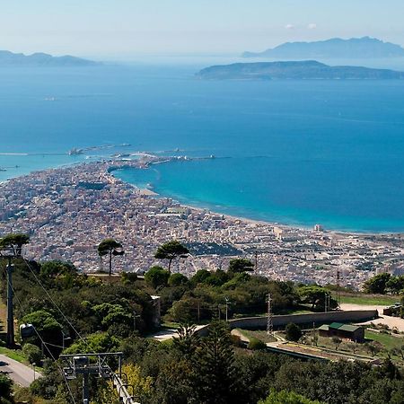 Sole, Mare E Trallalla Rilievo Exteriör bild